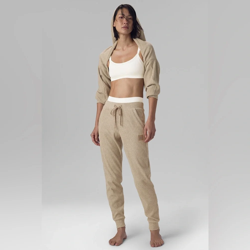 Alo Yoga Muse Sweatpant in Gravel Heather Size XXS Athleisure Ribbed Jogger - Picture 3 of 8